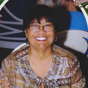 Meet your Posher, Leona